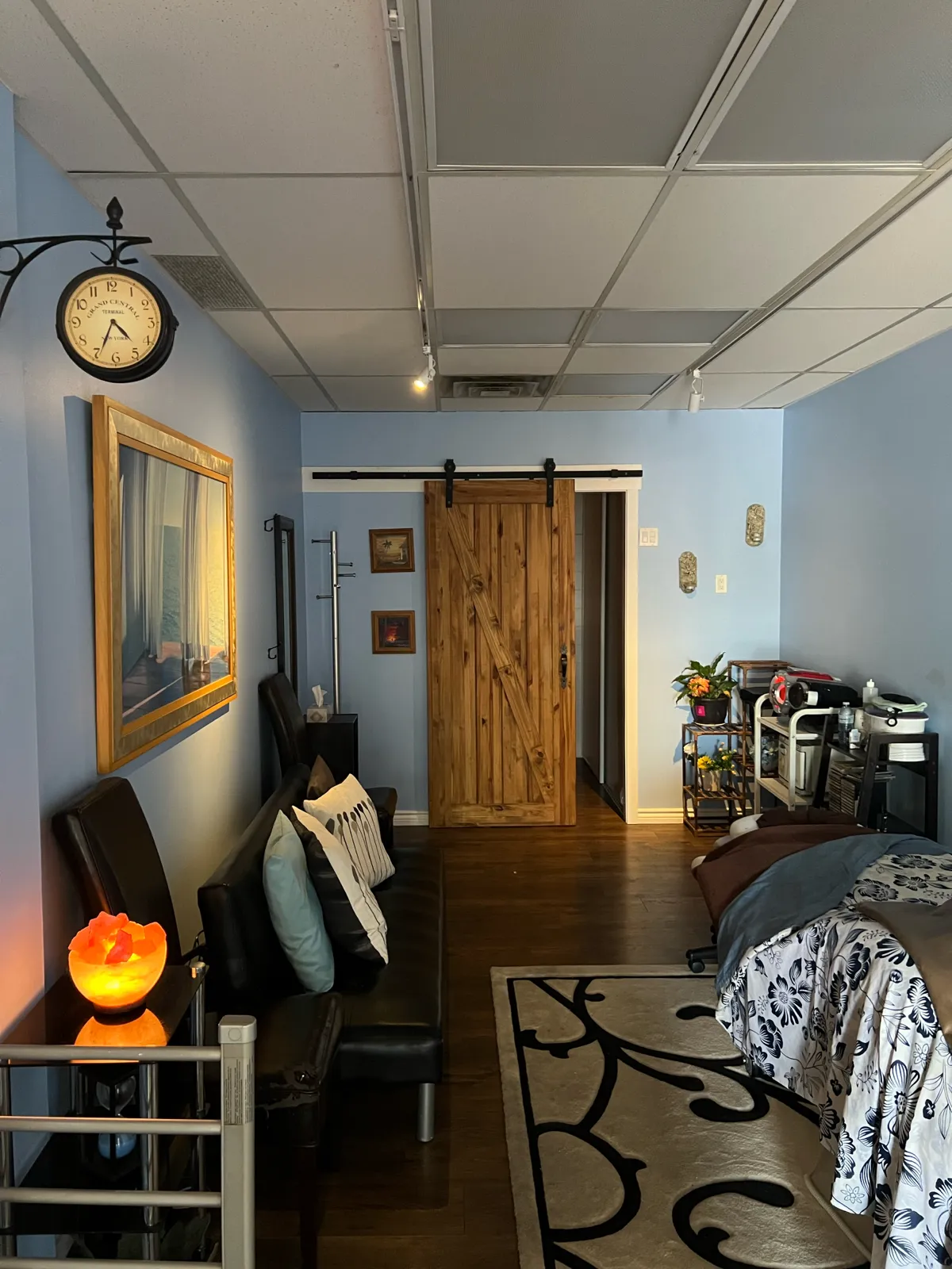 Inside the Therapeutic Kneads clinic, photo 2 of 4